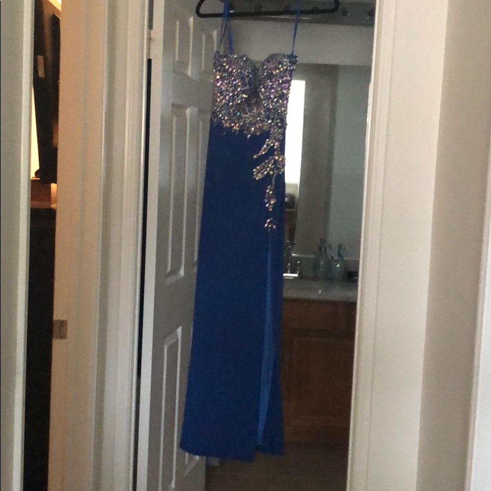 Ball gown , Long, Slit
